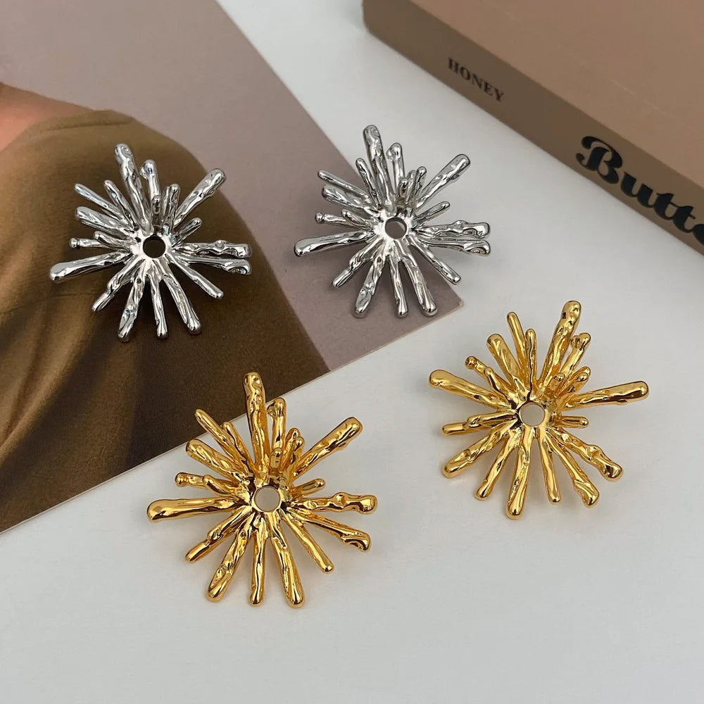 Metal Snowflake Hollowed Stud Earrings for Women Exaggerated Irregular Geometric 925 Silver Needle Earrings Charm Jewelry
